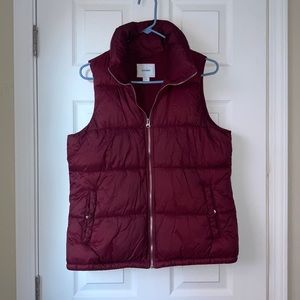Old Navy maroon puffer vest